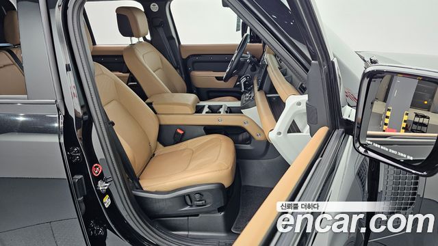 Land Rover Defender 2025 — photo 13