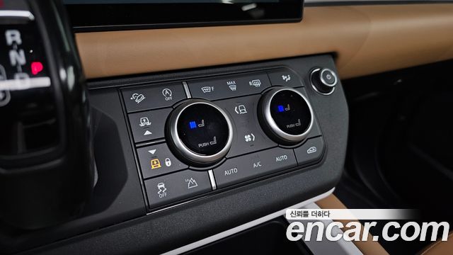 Land Rover Defender 2025 — photo 22
