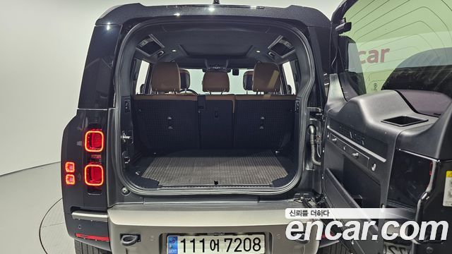 Land Rover Defender 2025 — photo 26