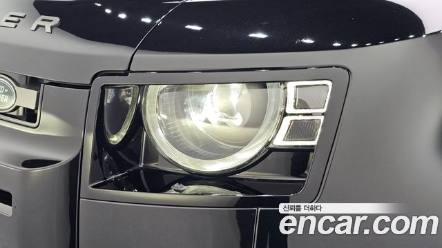 Land Rover Defender 2025 — photo 8