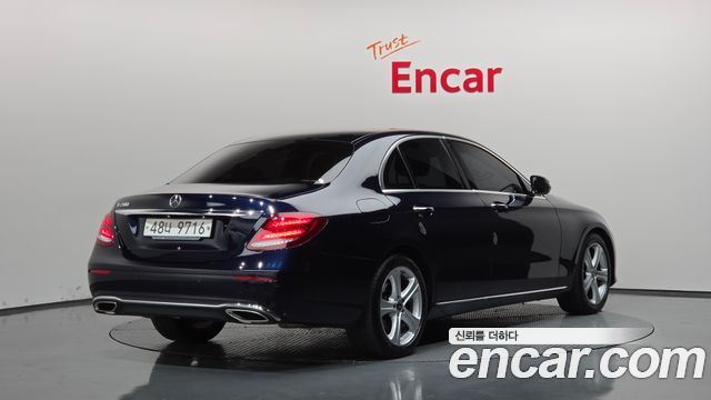 Mercedes-Benz E-Class 2018 — photo 2