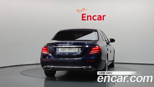 Mercedes-Benz E-Class 2018 — photo 4