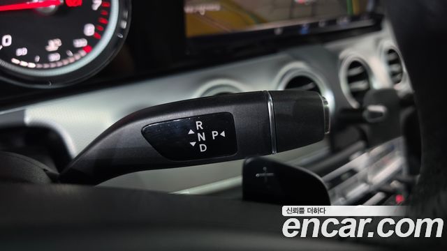 Mercedes-Benz E-Class 2018 — photo 12