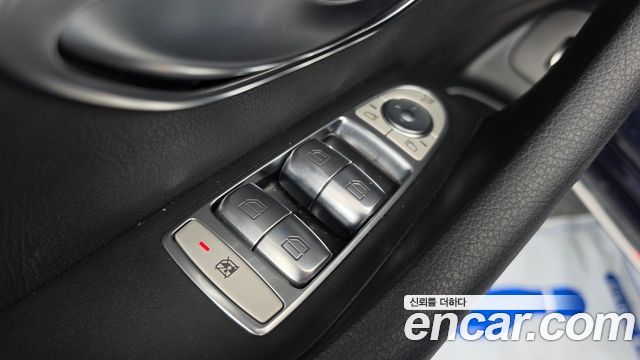 Mercedes-Benz E-Class 2018 — photo 26