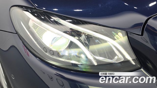 Mercedes-Benz E-Class 2018 — photo 8
