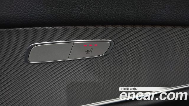 Mercedes-Benz E-Class 2018 — photo 28