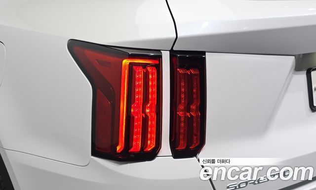 Kia Sorento 2023 — photo 9