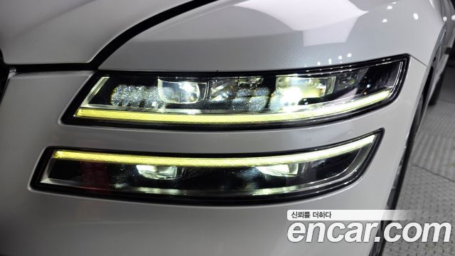 Genesis G80 2022 — photo 8