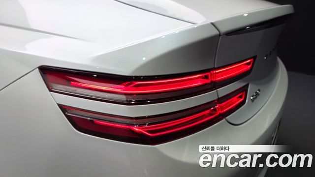 Genesis G80 2022 — photo 9