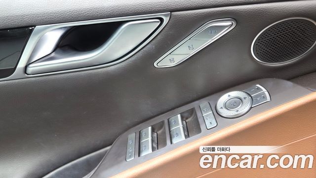 Genesis G80 2022 — photo 29