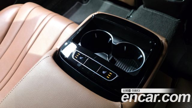 Genesis G80 2022 — photo 30