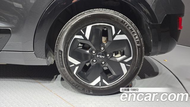 Kia Niro 2023 — photo 7