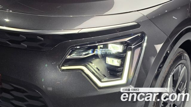 Kia Niro 2023 — photo 8
