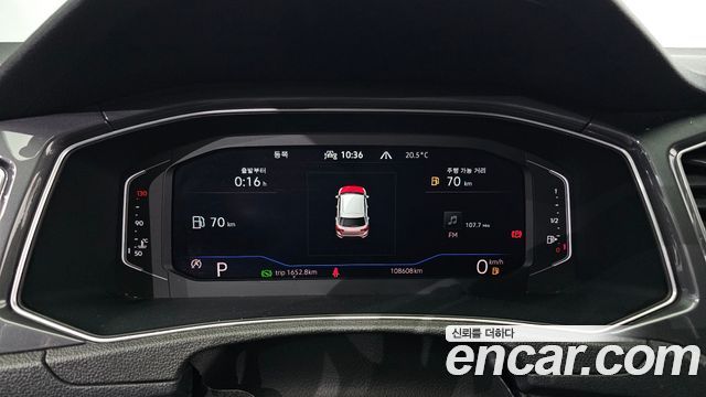 Volkswagen T-Roc 2022 — photo 11