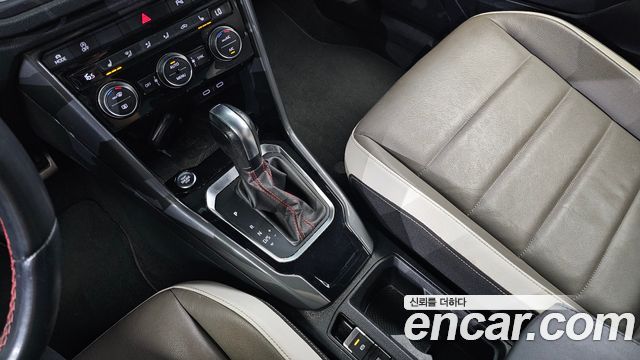 Volkswagen T-Roc 2022 — photo 12