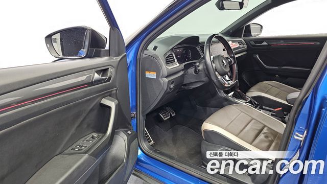 Volkswagen T-Roc 2022 — photo 13