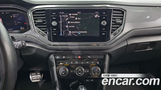 Volkswagen T-Roc 2022 — photo 20