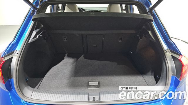Volkswagen T-Roc 2022 — photo 24
