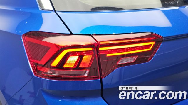 Volkswagen T-Roc 2022 — photo 9