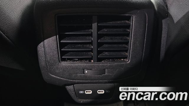 Volkswagen T-Roc 2022 — photo 31