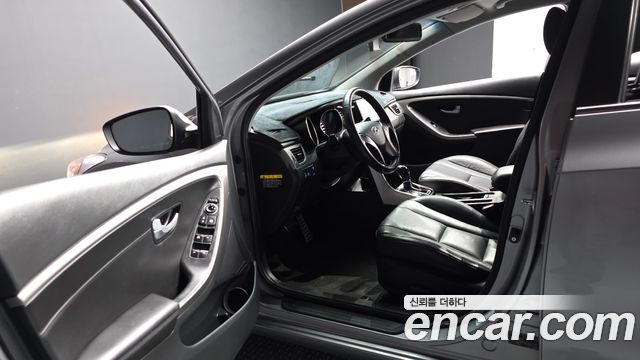 Hyundai i30 2012 — photo 13