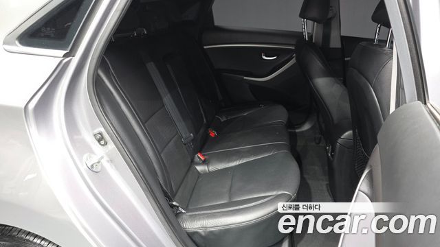 Hyundai i30 2012 — photo 18