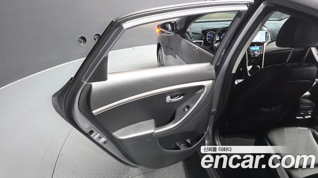Hyundai i30 2012 — photo 15