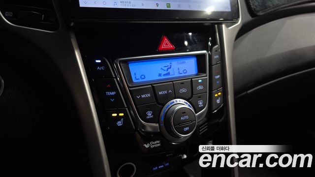 Hyundai i30 2012 — photo 31