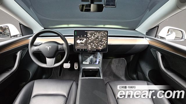 Tesla Model Y 2023 — photo 10