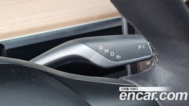 Tesla Model Y 2023 — photo 12