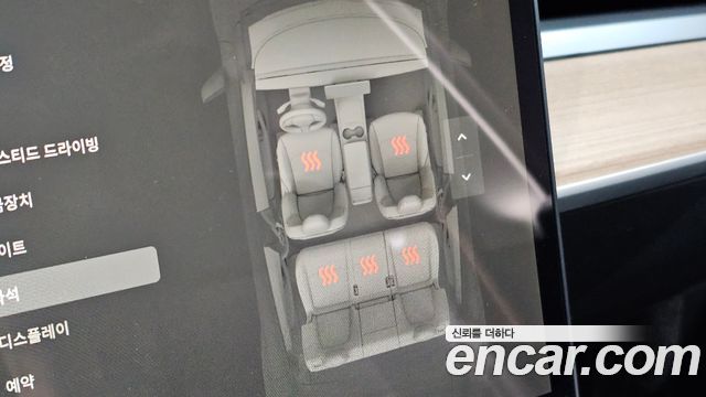 Tesla Model Y 2023 — photo 28