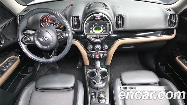 Mini Countryman 2018 — photo 10