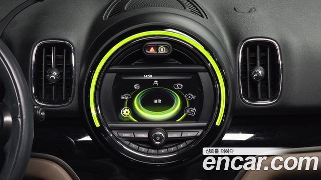 Mini Countryman 2018 — photo 20