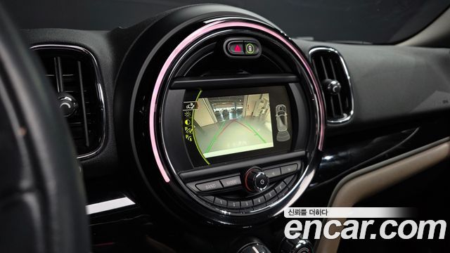 Mini Countryman 2018 — photo 21