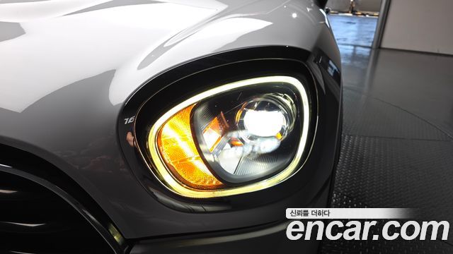 Mini Countryman 2018 — photo 8