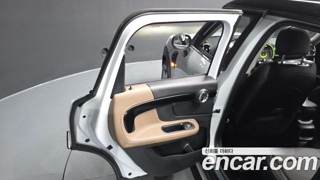 Mini Countryman 2018 — photo 15