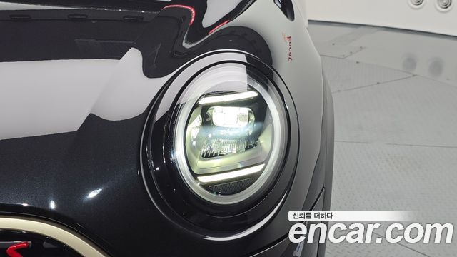 Mini Cooper 2025 — photo 8