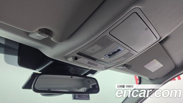 Land Rover Discovery Sport 2018 — photo 17