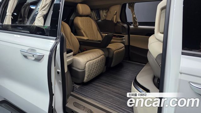 Kia Canival 2023 — photo 18