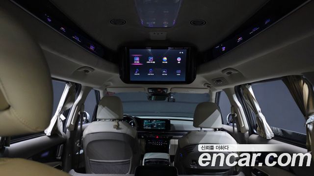 Kia Canival 2023 — photo 24