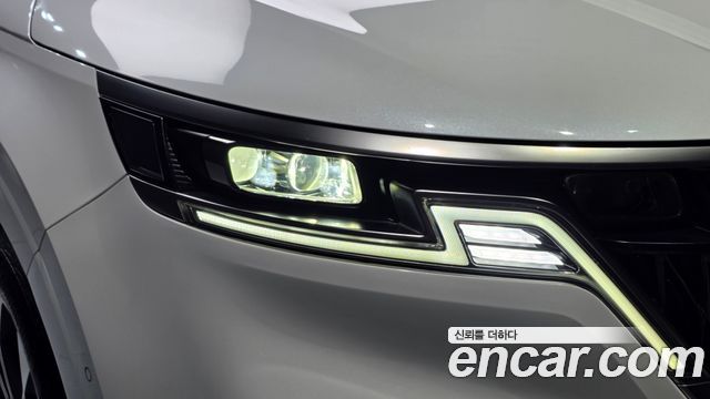 Kia Canival 2023 — photo 8