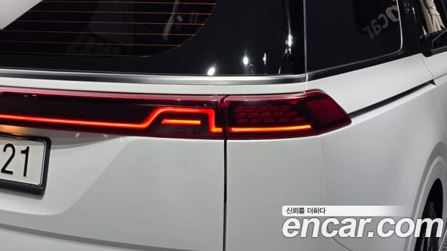 Kia Canival 2023 — photo 9