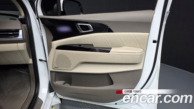 Kia Canival 2023 — photo 15