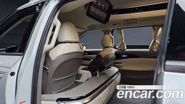 Kia Canival 2023 — photo 16