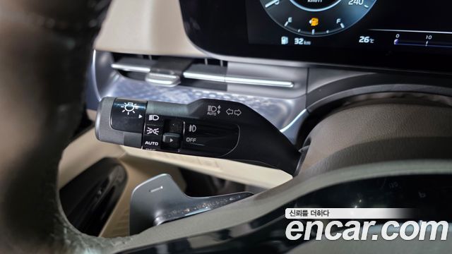 Kia Canival 2023 — photo 35
