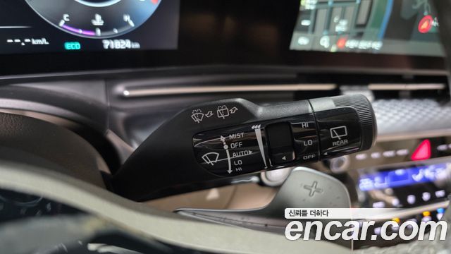 Kia Canival 2023 — photo 37