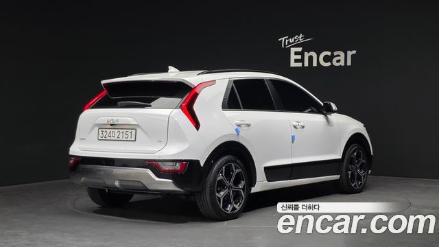 Kia Niro 2022 — photo 2