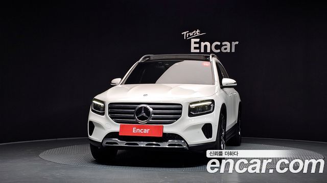 Mercedes-Benz GLB-Class 2024 — photo 3