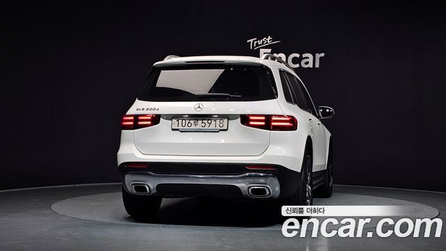 Mercedes-Benz GLB-Class 2024 — photo 4