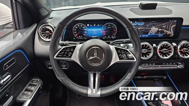 Mercedes-Benz GLB-Class 2024 — photo 19